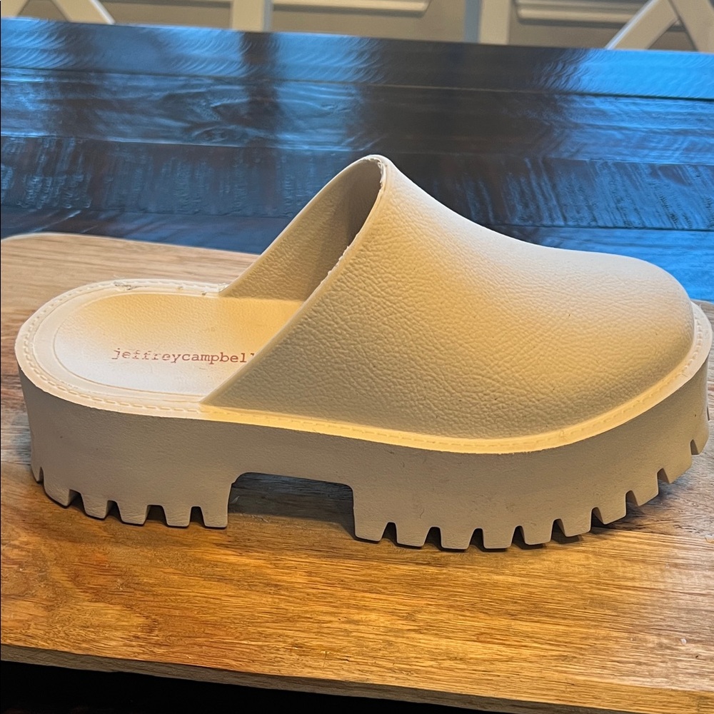 Jeffrey Campbell Cream Platform Clog Mules - Picture 6 of 7